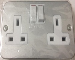 Metal Clad 2 Gang Switched Socket